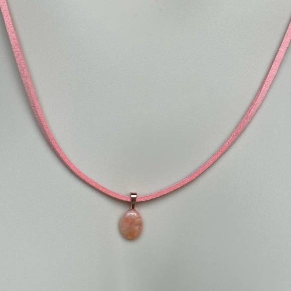 Dainty Handmade Strawberry Quartz Beach Stone Pink Suede adjustable slid… - Picture 1 of 4